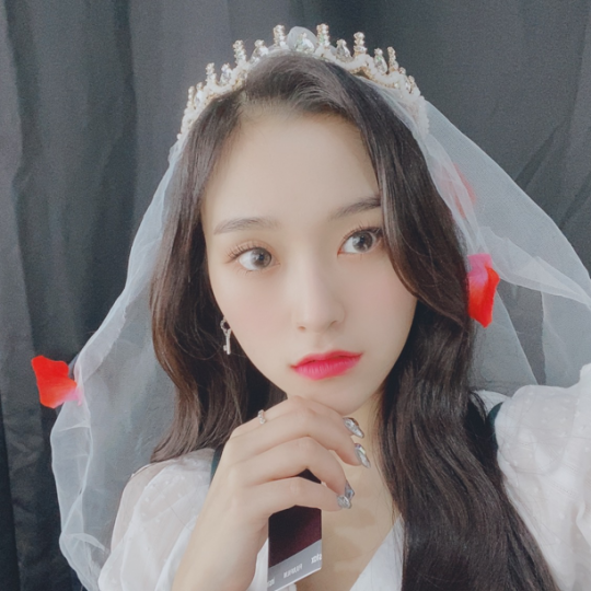 gahyeon snow white 3.png