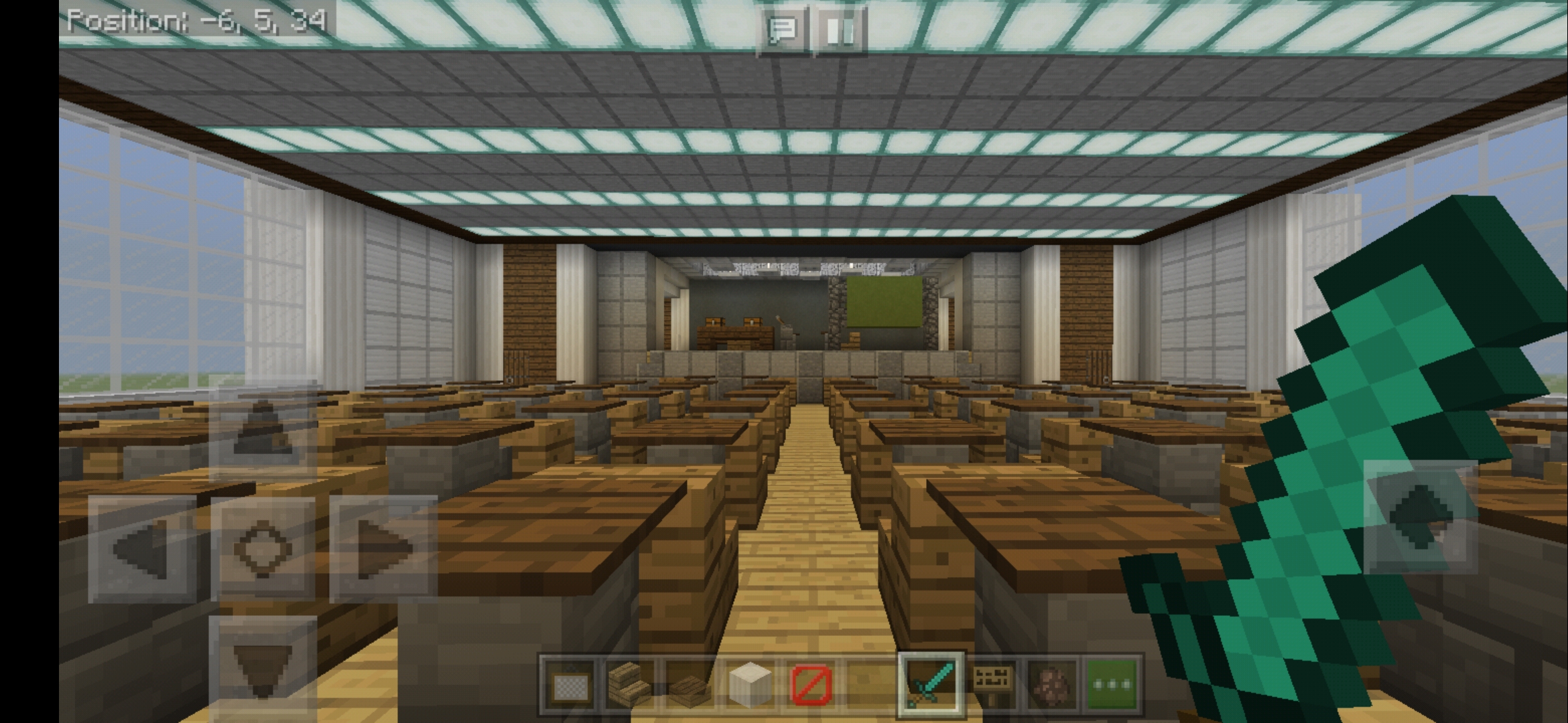 Screenshot_20190223_225222_com.mojang.minecraftpe.jpg